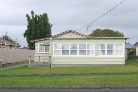 Photo of property in 4 Kamara Road, Glen Eden, Auckland, 0602