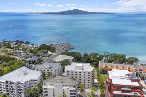 Photo of property in 4d/171 Hurstmere Road, Takapuna, Auckland, 0622