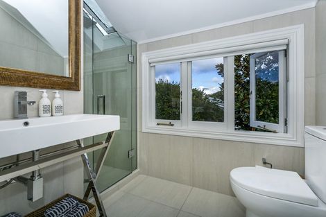 Photo of property in 49b Roland Road, Greenhithe, Auckland, 0632