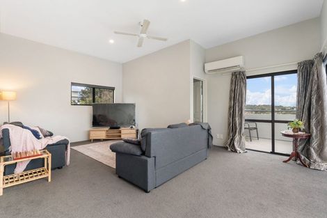 Photo of property in 62 Stanmore Bay Road, Stanmore Bay, Whangaparaoa, 0932