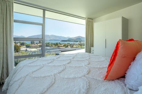 Photo of property in 3 Botting Place, Wanaka, 9305