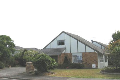 Photo of property in 4 Scorpio Place, Windsor Park, Auckland, 0632