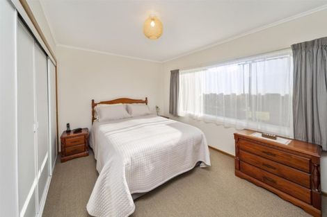 Photo of property in 40 Bear Street, Waverley, 4510