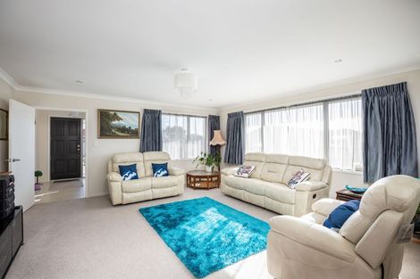 Photo of property in 1 Honeyfield Drive, Whalers Gate, New Plymouth, 4310