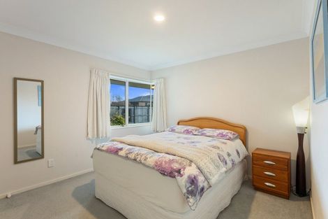 Photo of property in 28 Realm Drive, Paraparaumu, 5032