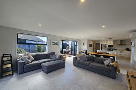 Photo of property in 72 Franks Way, Papamoa Beach, Papamoa, 3118