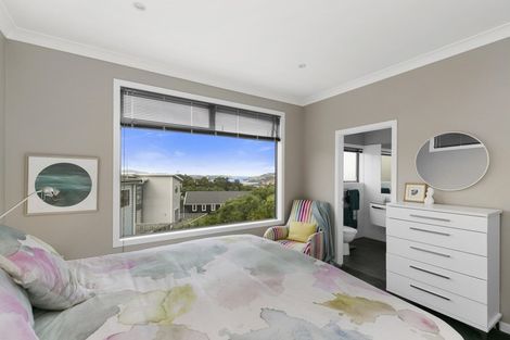 Photo of property in 16 Lakshmi Place, Khandallah, Wellington, 6035