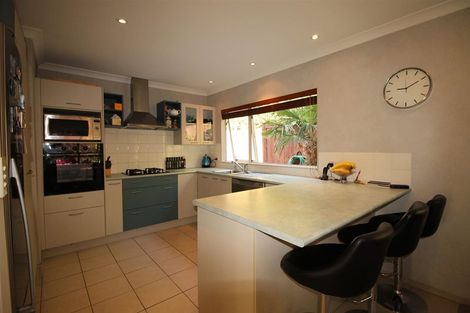 Photo of property in 44a Selwyn Road, Cockle Bay, Auckland, 2014