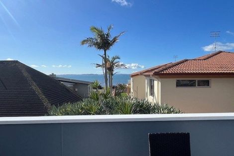 Photo of property in 49b The Esplanade, Eastern Beach, Auckland, 2012