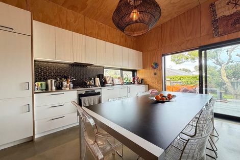 Photo of property in 50 Rex Street, Miramar, Wellington, 6022