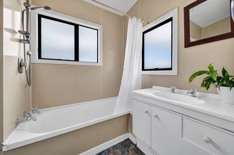 Photo of property in 94 Argyle Street, Hawera, 4610