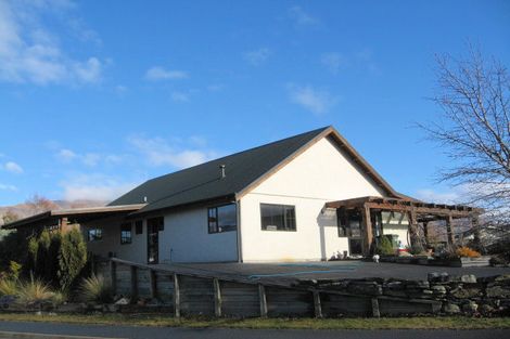 Photo of property in 27 Rob Roy Lane, Wanaka, 9305