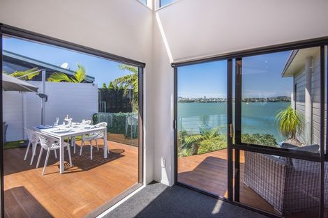 Photo of property in 2/26 Tizard Road, Birkenhead, Auckland, 0626