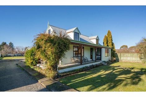 Photo of property in 8 Thomas Street, Kirwee, Darfield, 7571