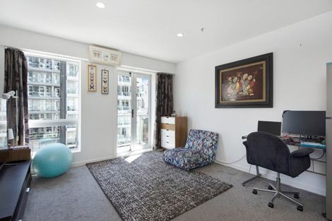 Photo of property in Terrace Heights Apartments, 5b/163 The Terrace, Wellington Central, Wellington, 6011