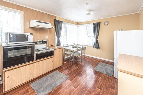 Photo of property in 28 Konini Street, Tawhero, Whanganui, 4501