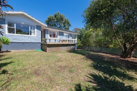 Photo of property in 121 Millbrook Road, Sunnyvale, Auckland, 0612