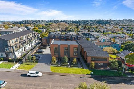 Photo of property in 12 Fairclough Road, Beach Haven, Auckland, 0626
