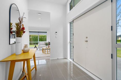 Photo of property in 35 Carnation Court, Cambridge, 3434
