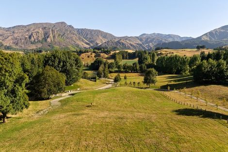 Photo of property in 28 Hogans Gully Road, Arrowtown, 9371