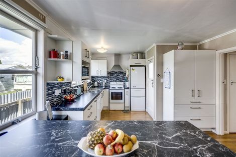 Photo of property in 3 Hitchings Avenue, Onekawa, Napier, 4110