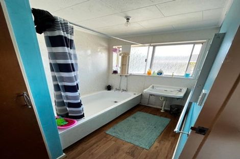 Photo of property in 52 Kapiti Road, Paraparaumu, 5032