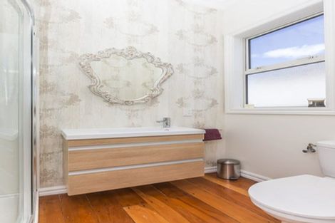 Photo of property in 10 Queen Street, Petone, Lower Hutt, 5012