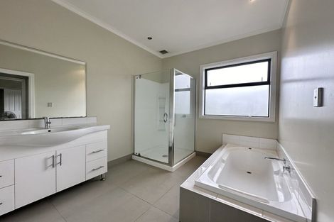 Photo of property in 11 Cottle Heath Close, Manor Park, Lower Hutt, 5019