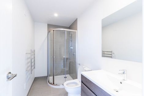 Photo of property in 2/49 Sunnyside Road, Sunnyvale, Auckland, 0612