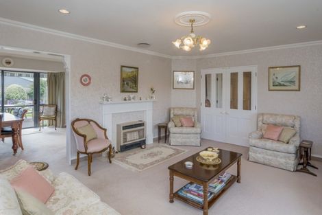 Photo of property in 7 Cranbrook Grove, Waikanae, 5036