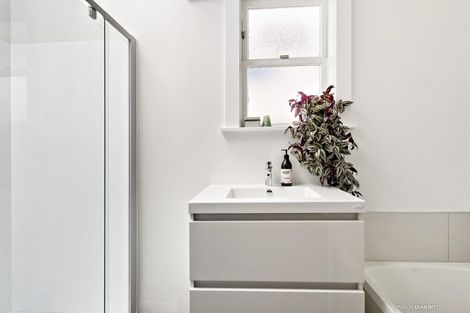 Photo of property in 163a Totara Road, Miramar, Wellington, 6022