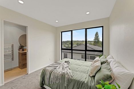 Photo of property in 2/40 Bahari Drive, Ranui, Auckland, 0612