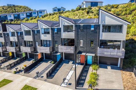 Photo of property in 25 Holystone Road, Whitby, Porirua, 5024