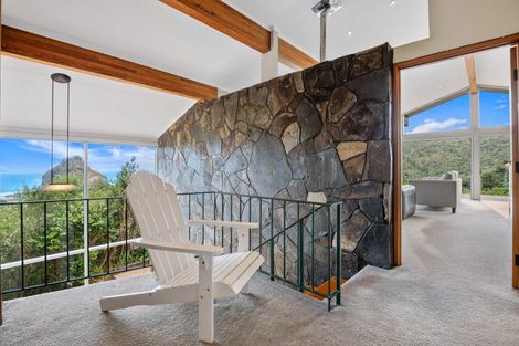 Photo of property in 77 Seaview Road, Piha, New Lynn, 0772