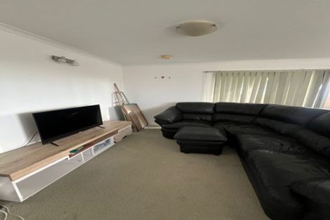 Photo of property in 6 Hume Drive, Hillcrest, Auckland, 0627