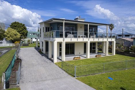 Photo of property in 2 Graham Street, One Tree Point, 0118