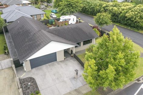 Photo of property in 14 Murray Becroft Avenue, Henderson Valley, Auckland, 0612