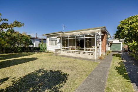 Photo of property in 4 Logan Avenue, Marewa, Napier, 4110