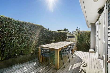 Photo of property in 3 Catrina Avenue, Birkenhead, Auckland, 0626
