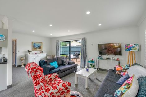 Photo of property in 25 Scott Avenue, Otaki Beach, Otaki, 5512