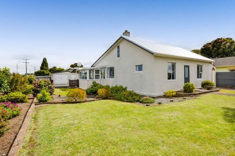 Photo of property in 124 Weraroa Road, Waverley, 4510