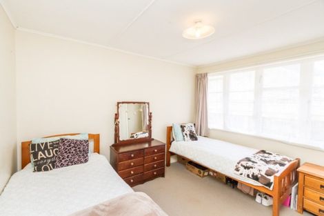 Photo of property in 21 Hinau Street, Tawa, Wellington, 5028