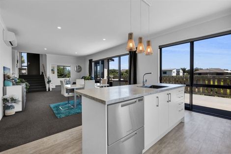 Photo of property in 5a Amy Way, Bell Block, New Plymouth, 4312