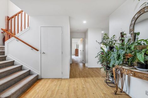 Photo of property in 33 Pickaberry Avenue, Karaka, Papakura, 2113