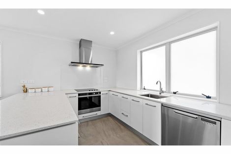 Photo of property in 29 Mettam Drive, Swanson, Auckland, 0614