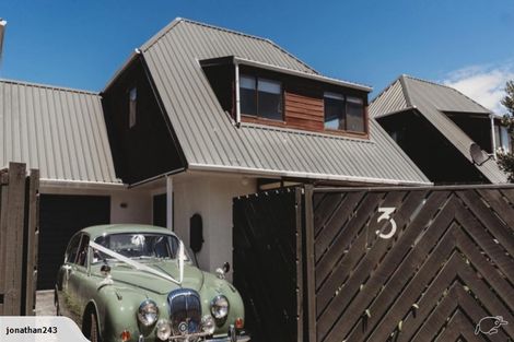 Photo of property in 3 Marine Parade, North New Brighton, Christchurch, 8083