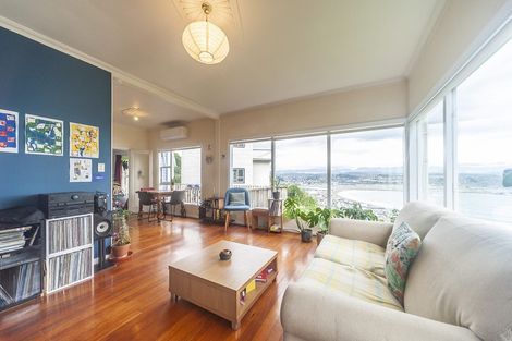 Photo of property in 10 Sunglow Avenue, Melrose, Wellington, 6023