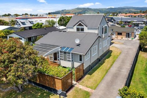 Photo of property in 31 Percy Road, Papamoa Beach, Papamoa, 3118