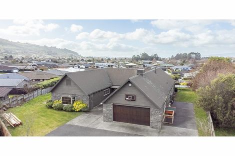 Photo of property in 48 Hamon Place, Pukehangi, Rotorua, 3015