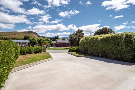 Photo of property in 10 Coburn Place, Lake Hayes, Queenstown, 9304